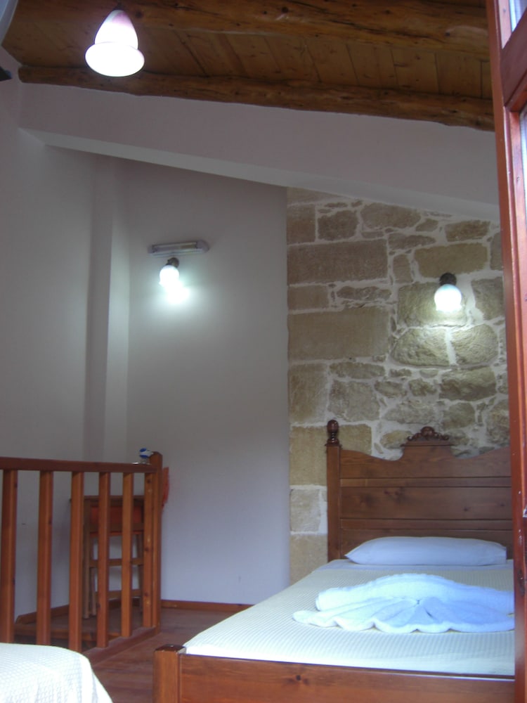 Patriko Traditional Residence 23/50