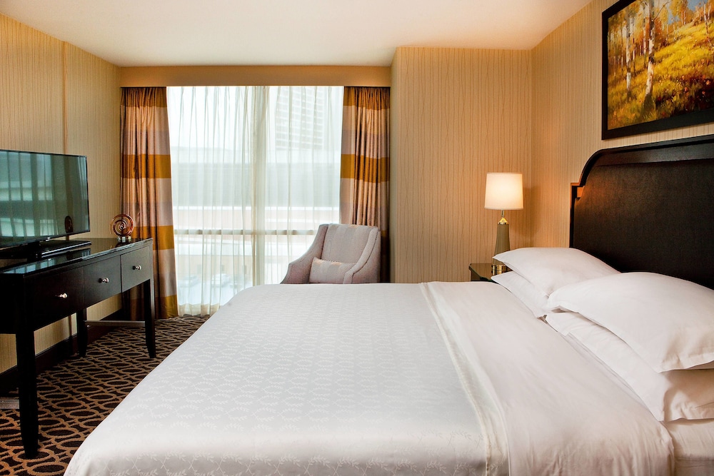 Courtland Grand Hotel, Trademark Collection by Wyndham 25/70