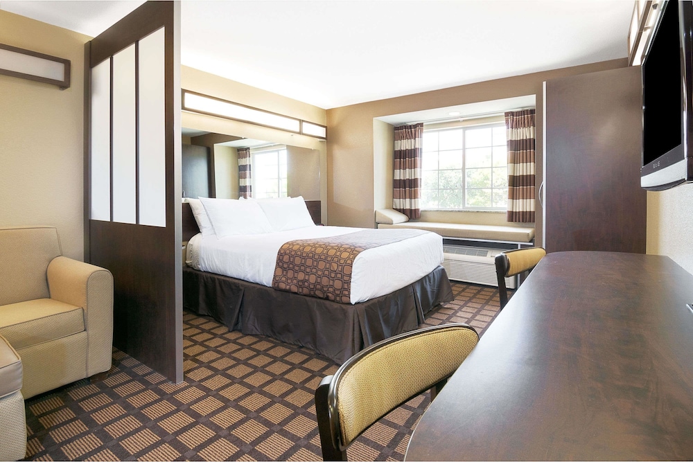 Microtel Inn And Suites Austin 13/38