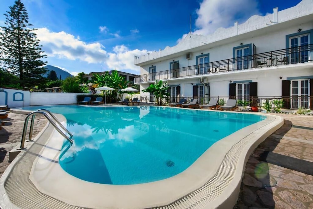 Aquarius Beach Aparthotel 65/69