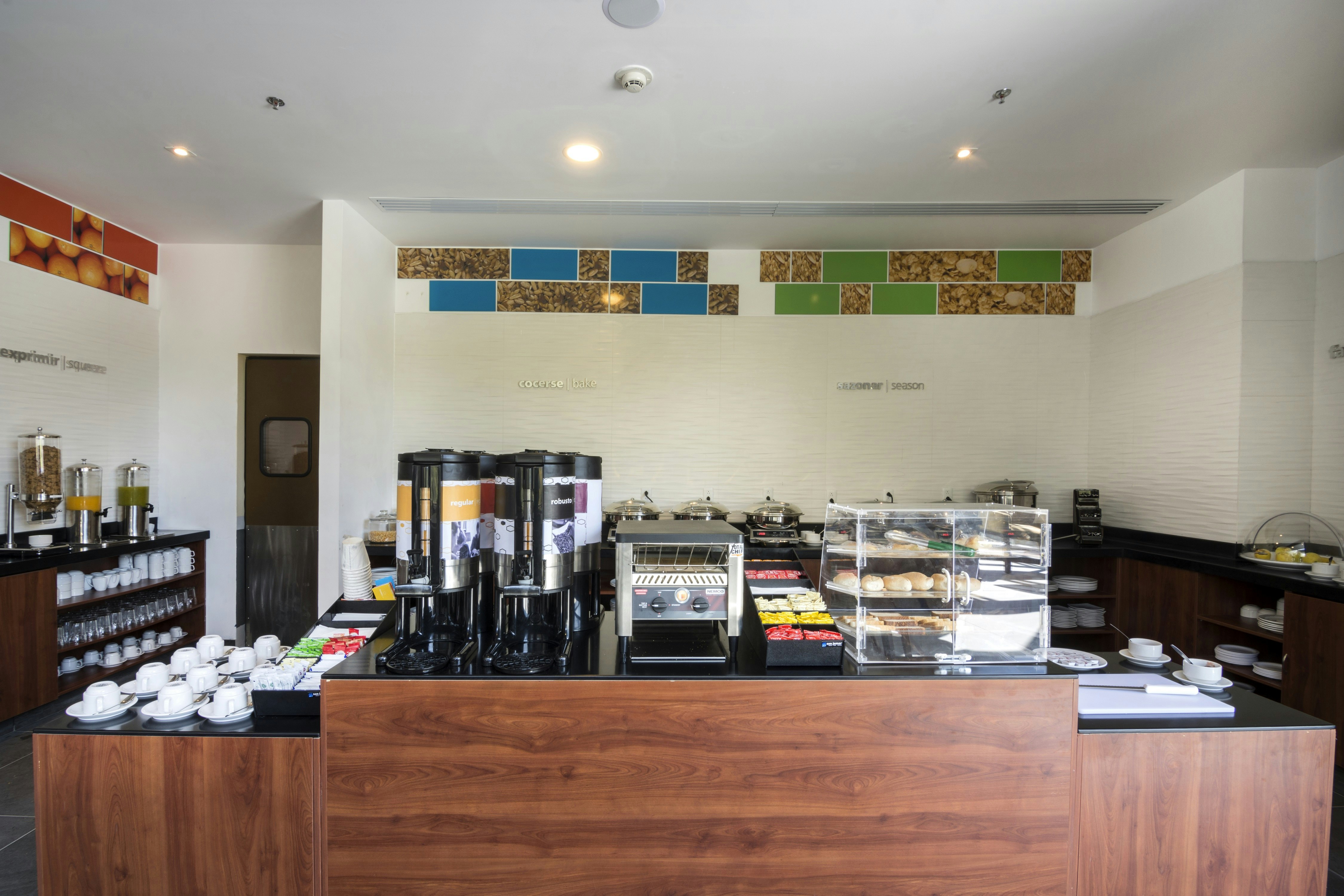Hampton Inn And Suites San Luis Potosi Slp 7/53