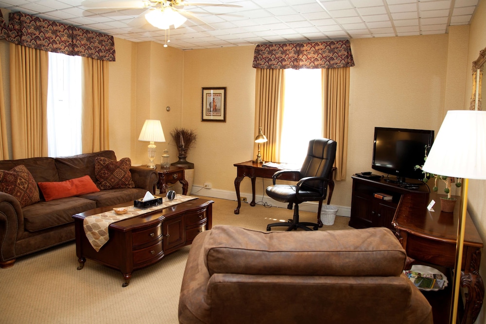 Genetti Hotel SureStay Collection By Best Western 31/44