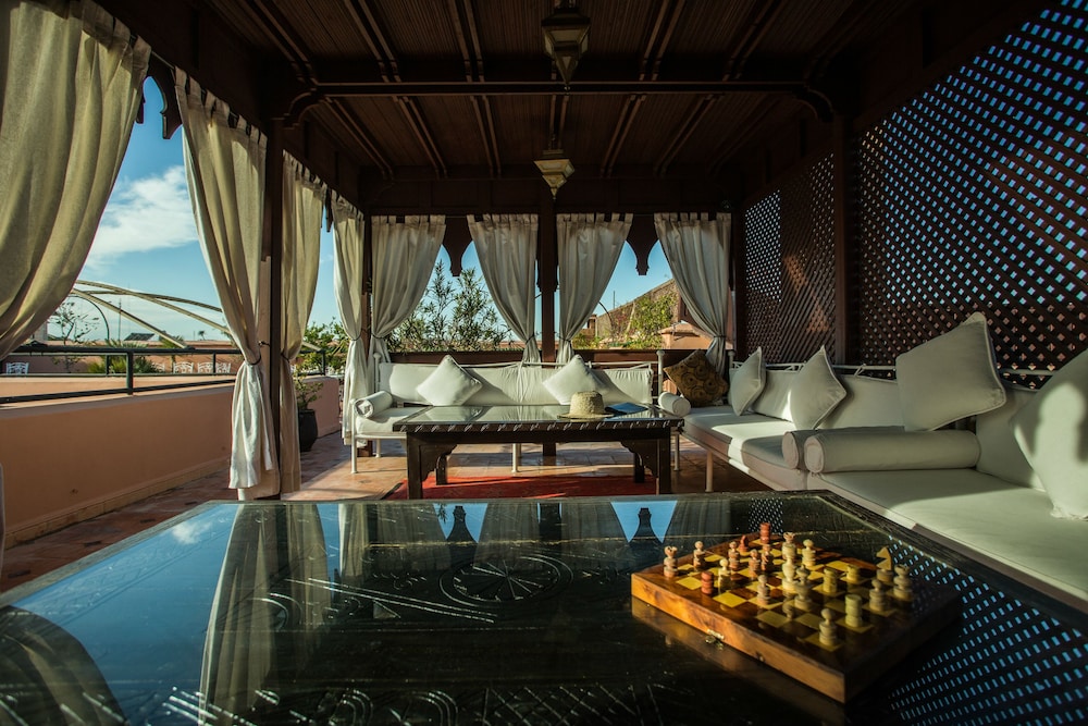 RIAD NASREEN 38/76