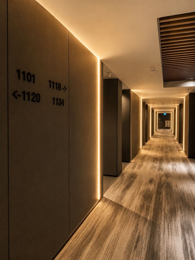 Waymore Hotel Spa & Casino 6/111