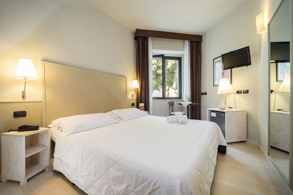 STANDARD, DOUBLE BED, BALCONY