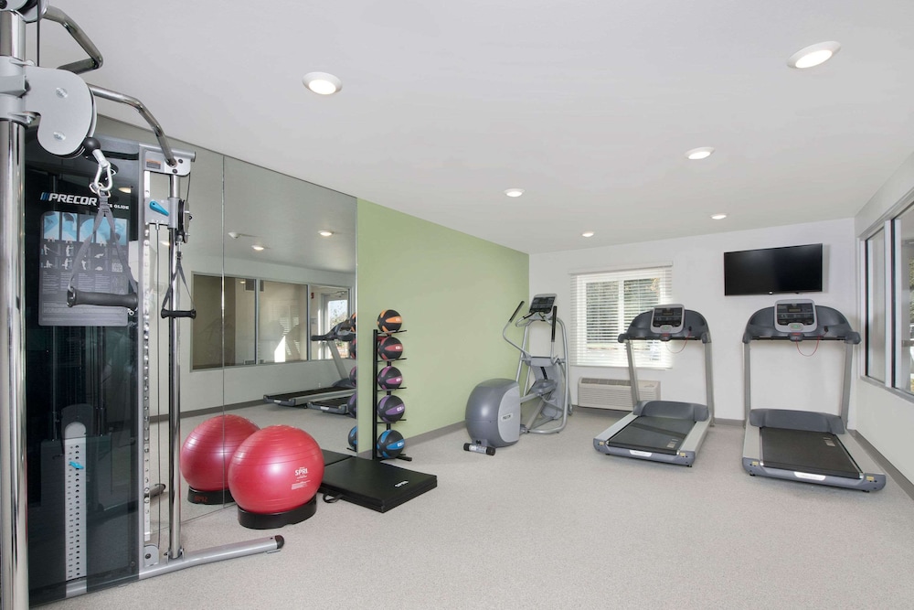 WoodSpring Suites Savannah Pooler 19/28