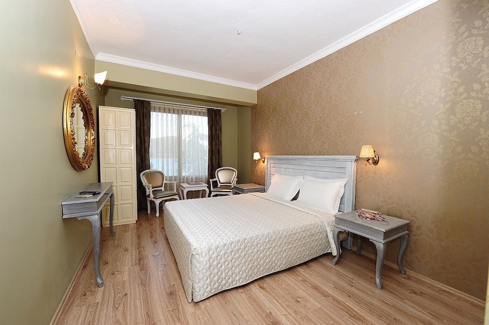 Karianda Hotel 8/50