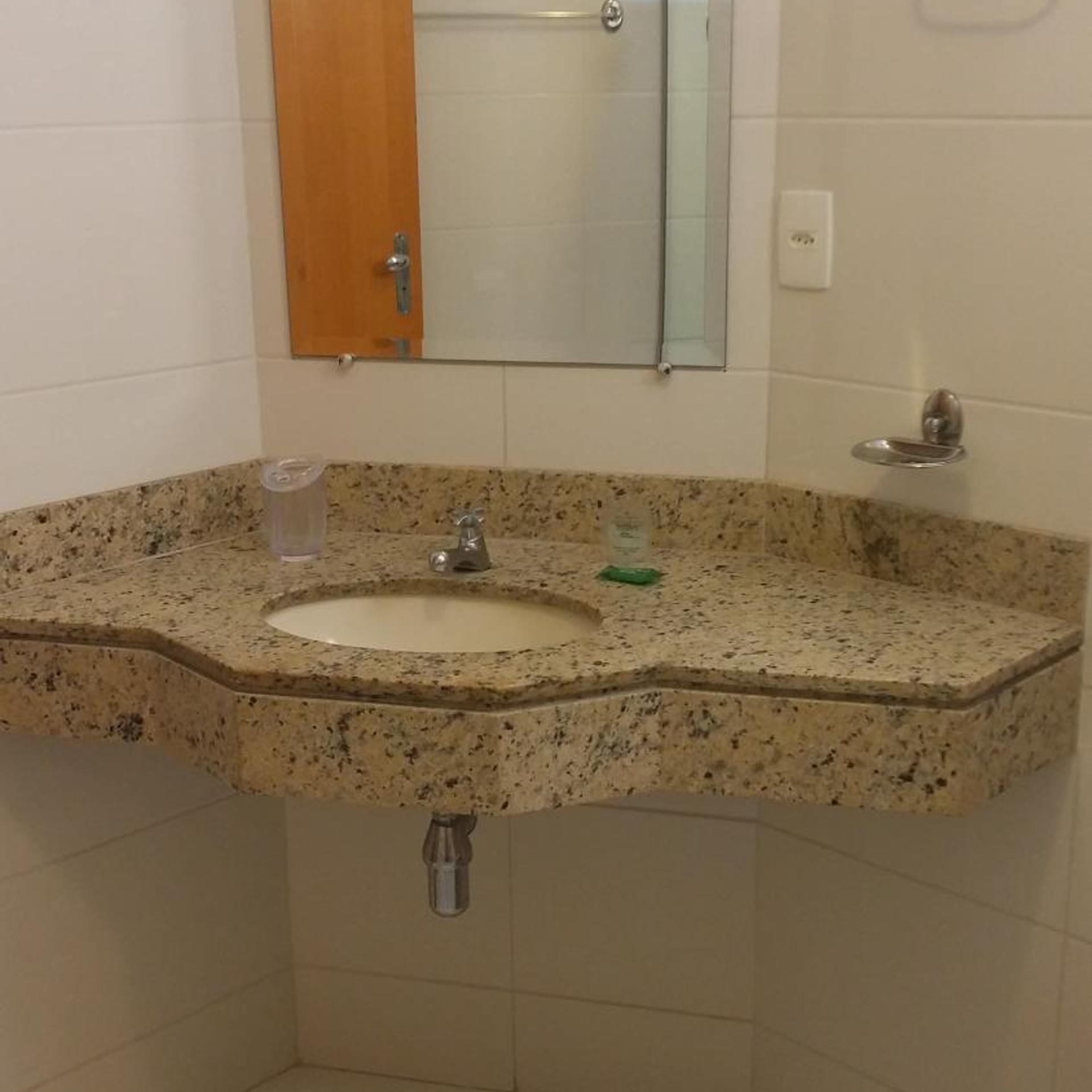 EXECUTIVO HOTEL MONTES CLAROS 33/36