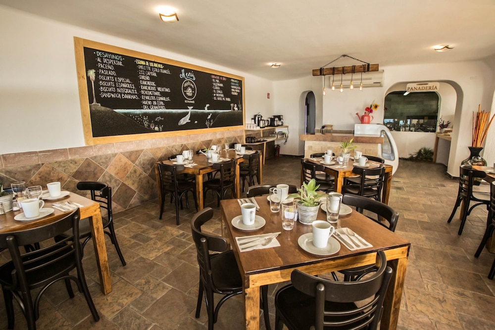 Club Del Moro Hotel Suites 53/72