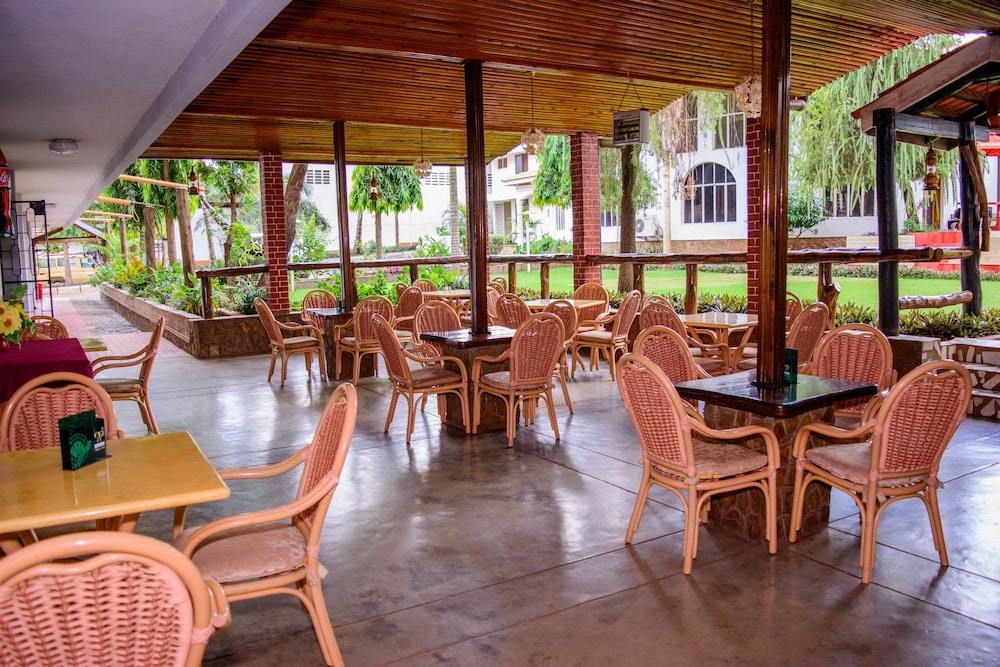 Kilimanjaro Crane Hotel 24/45
