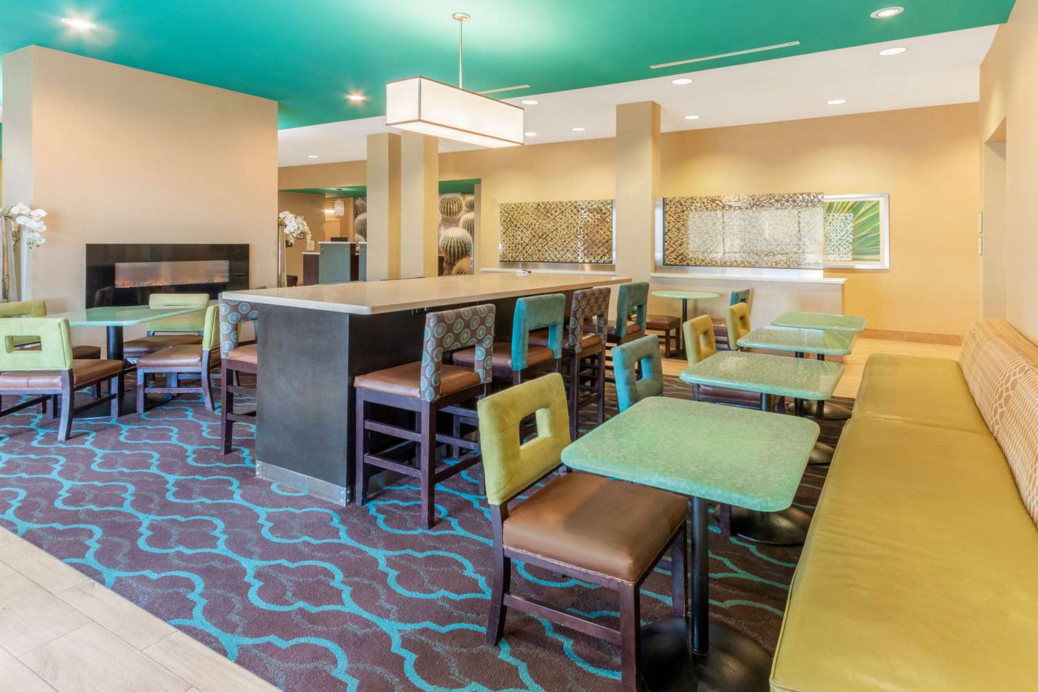 La Quinta Inn And Suites Carlsbad 36/59
