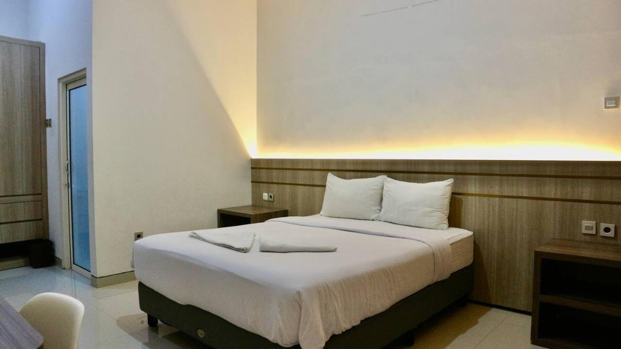 El Malik Hotel Sumenep 12/28
