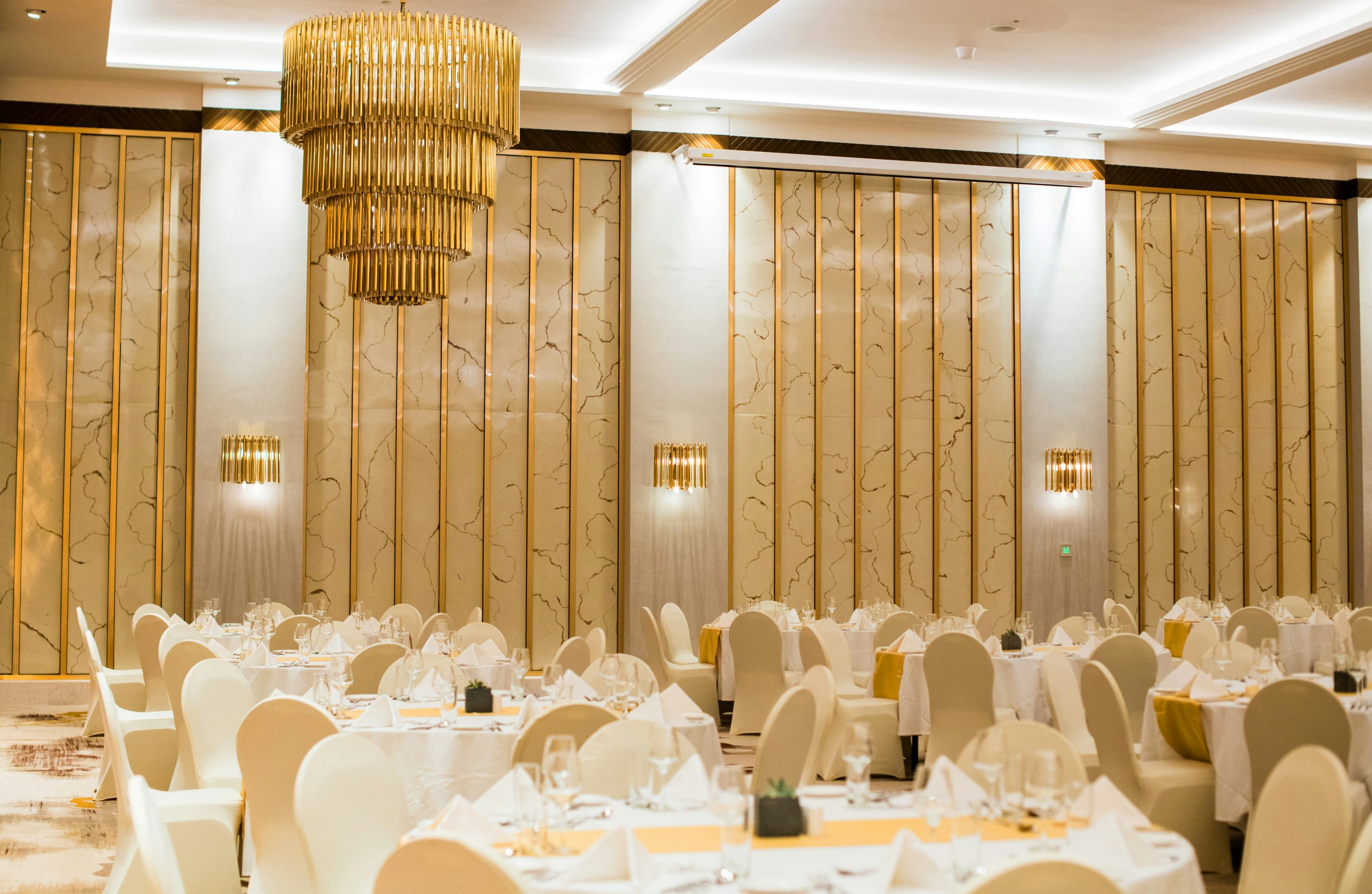 Johari Rotana 62/66