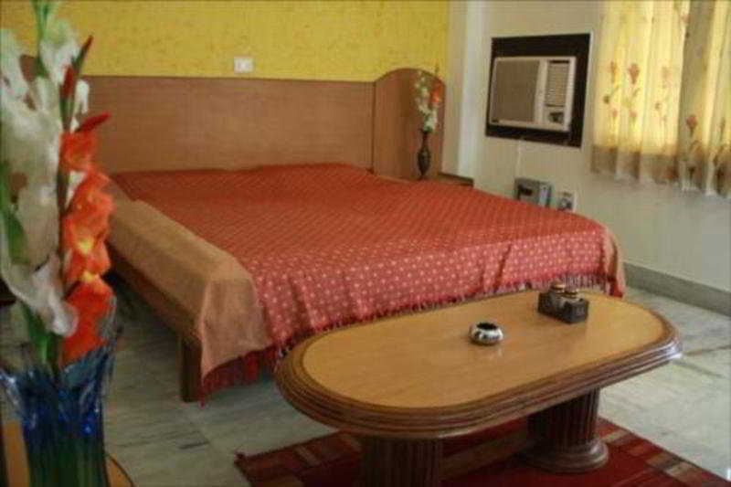Rama Residency 20/30