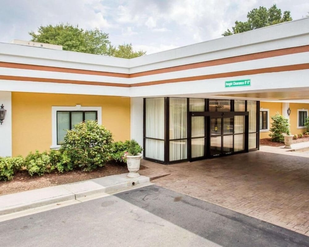 Budgetel Inn & Suites Atlanta 37/41