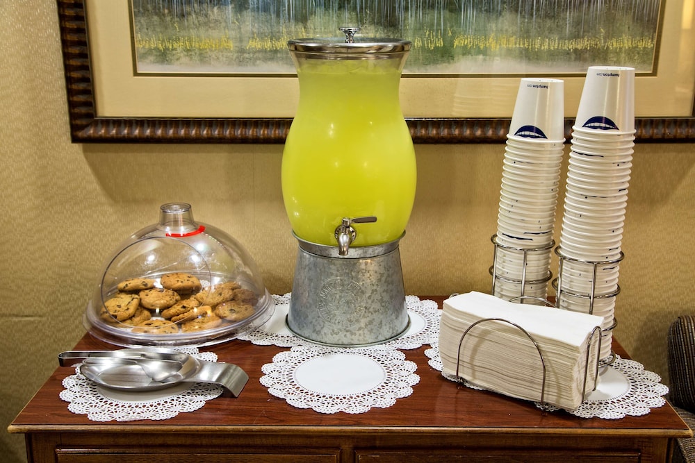 夏洛茨维尔大学希尔顿恒庭套房酒店(Hampton Inn Charlottesville) 图片3