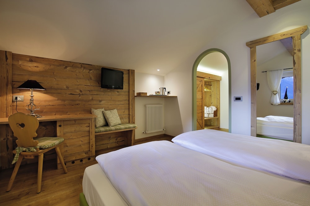 HOTEL AZOLA 20/50