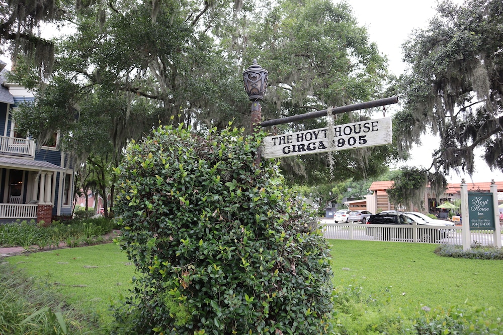 Hoyt House Amelia Island 45/51