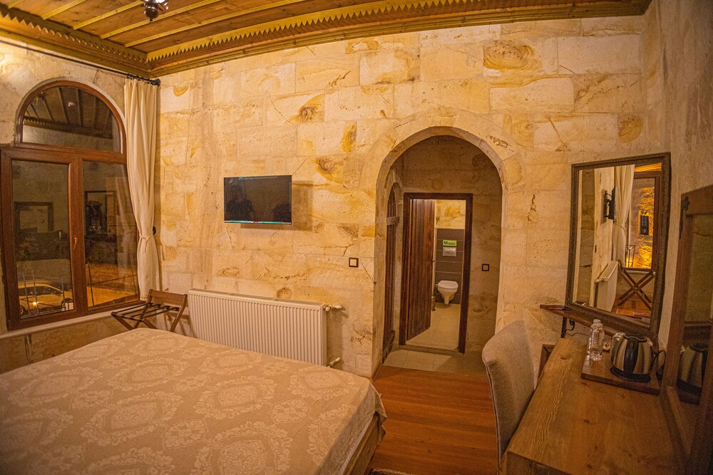 Pietra Cave Suites 33/49