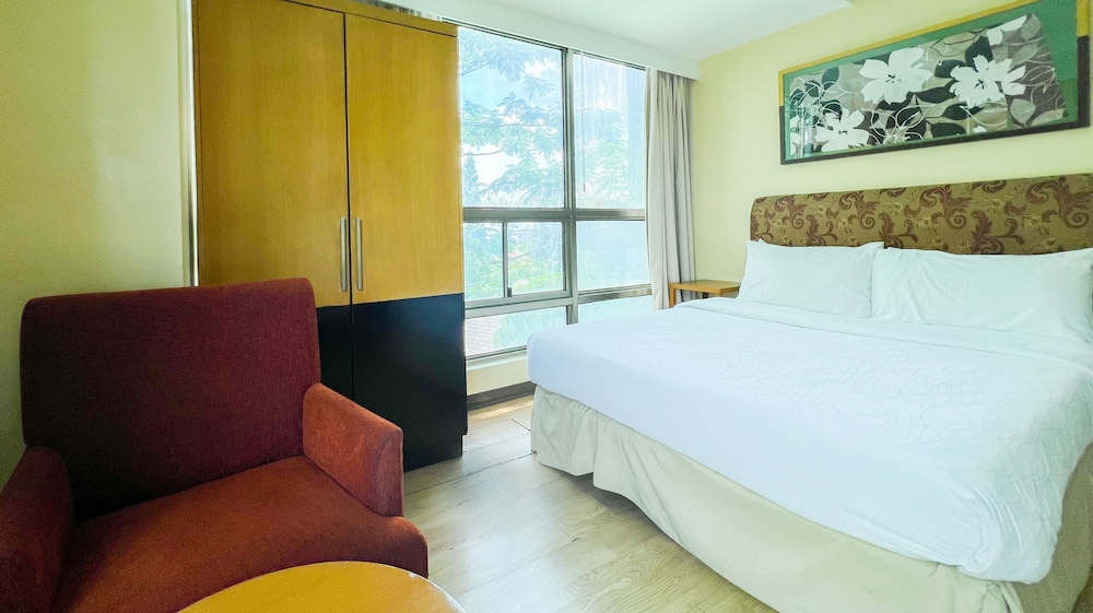One Tagaytay Place 15/56