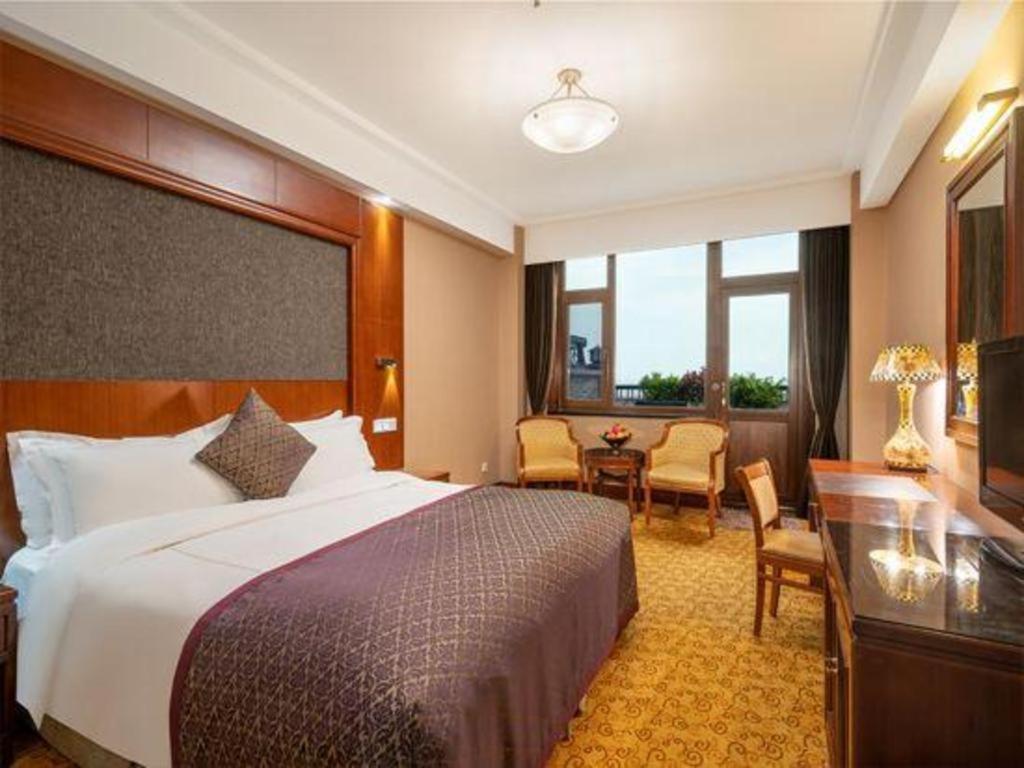 Yantai Golden Gulf Hotel 9/98