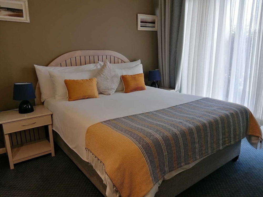 Cape Town Beachfront Apartments At Leisure Bay 6/50
