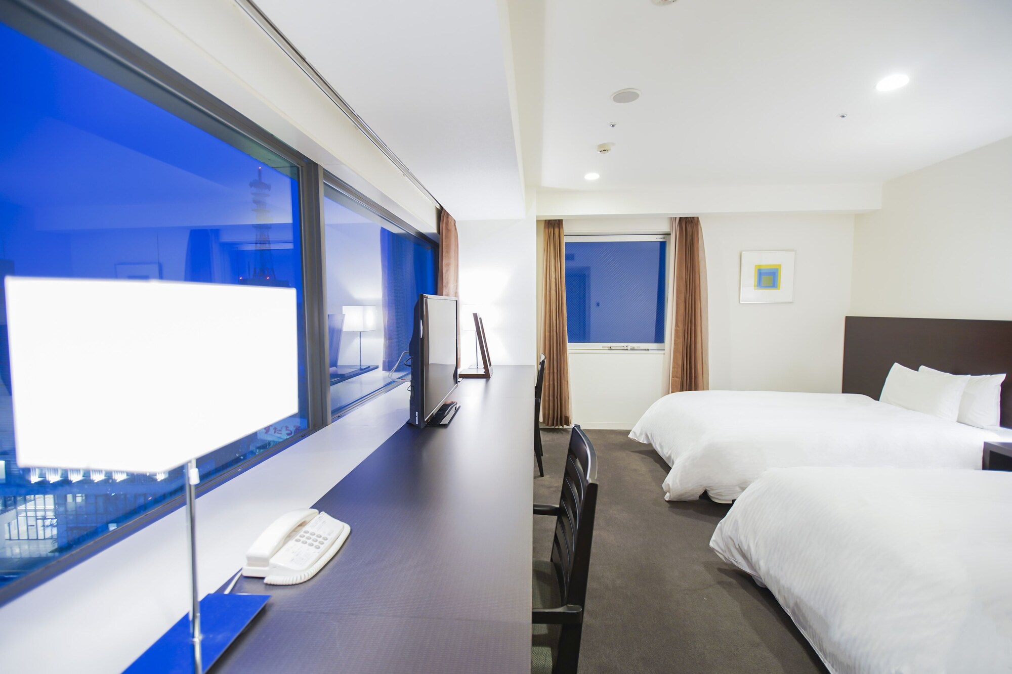 ROOM, TWIN BEDS, WEST WING, CORNER