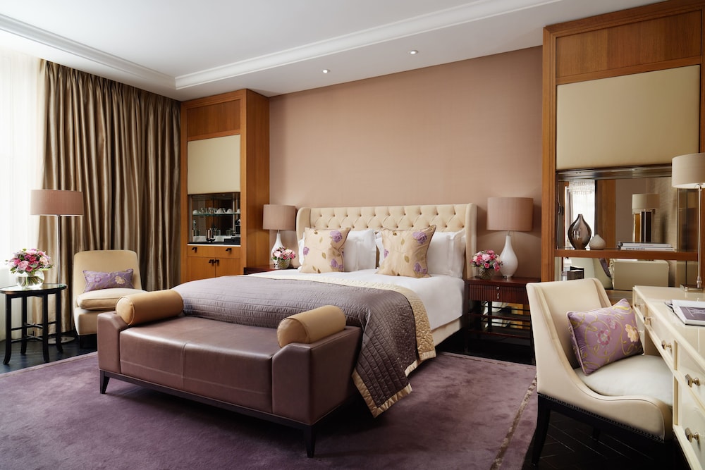Corinthia Hotel London 10/81