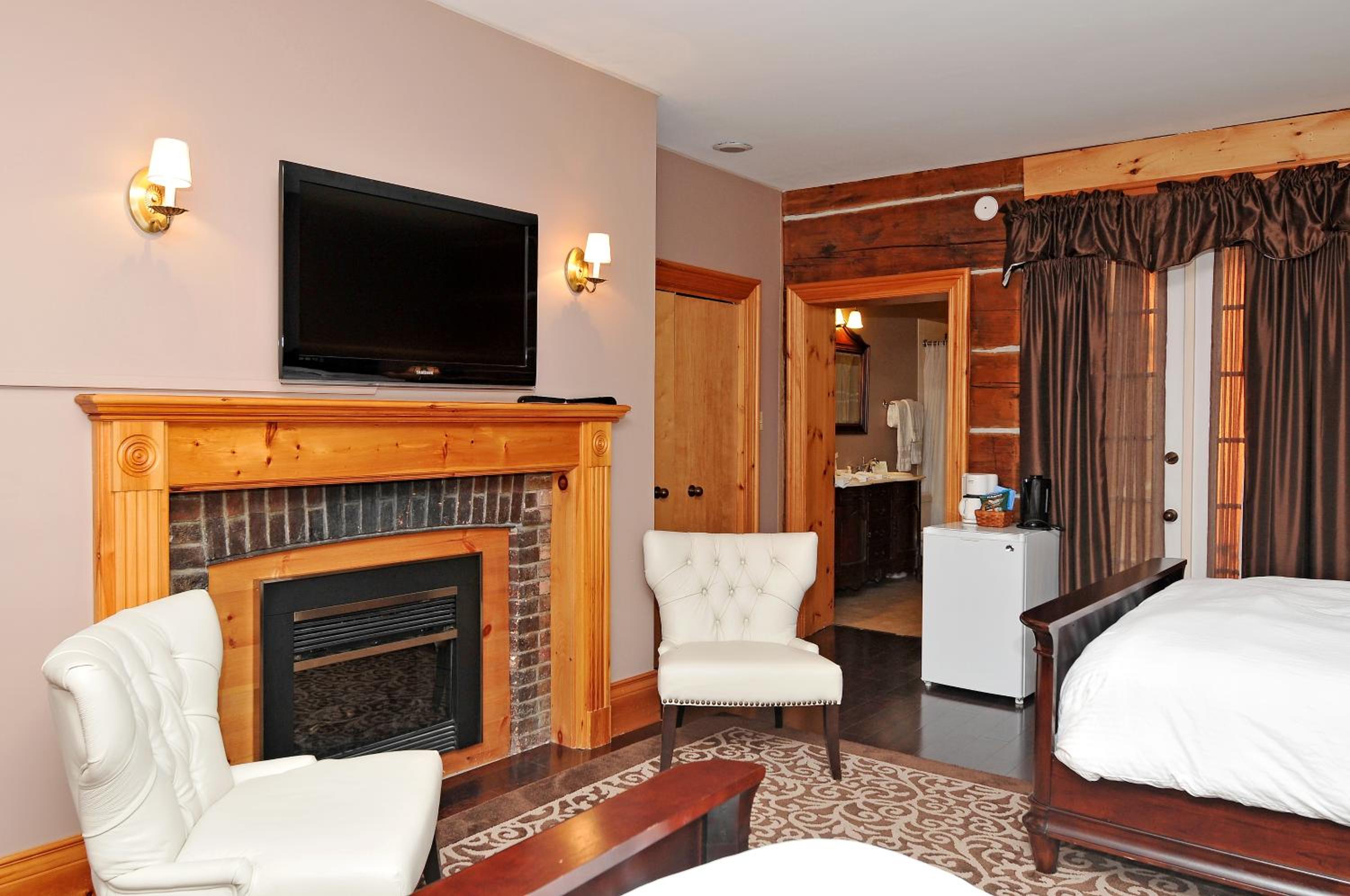 Deluxe, Suite, Queen Bed, Eganridge Resort, Golf Club & Spa 4/4