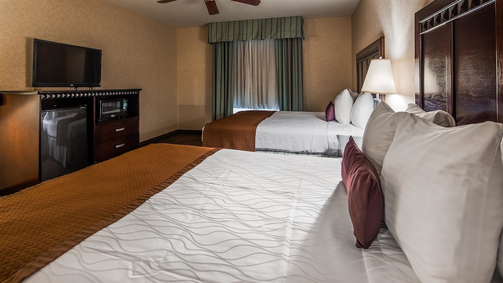 Best Western Plus Main Street Inn 12/38