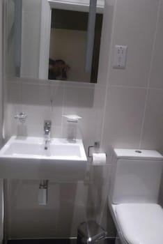 ABC Hyde Park Hotel 49/53