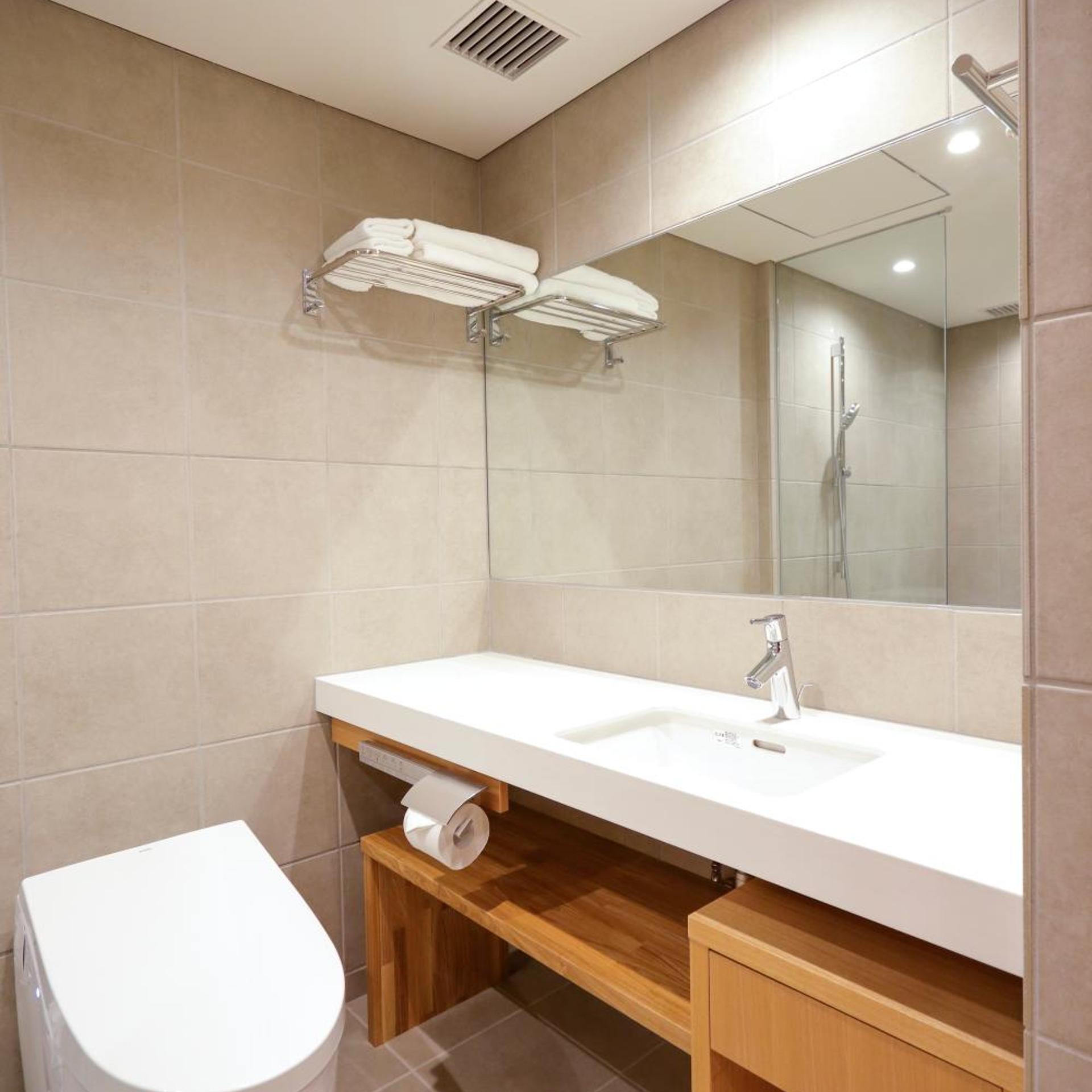 Hotel Kaminarimon 50/50
