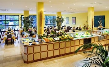 Hotel Las Olas 38/50