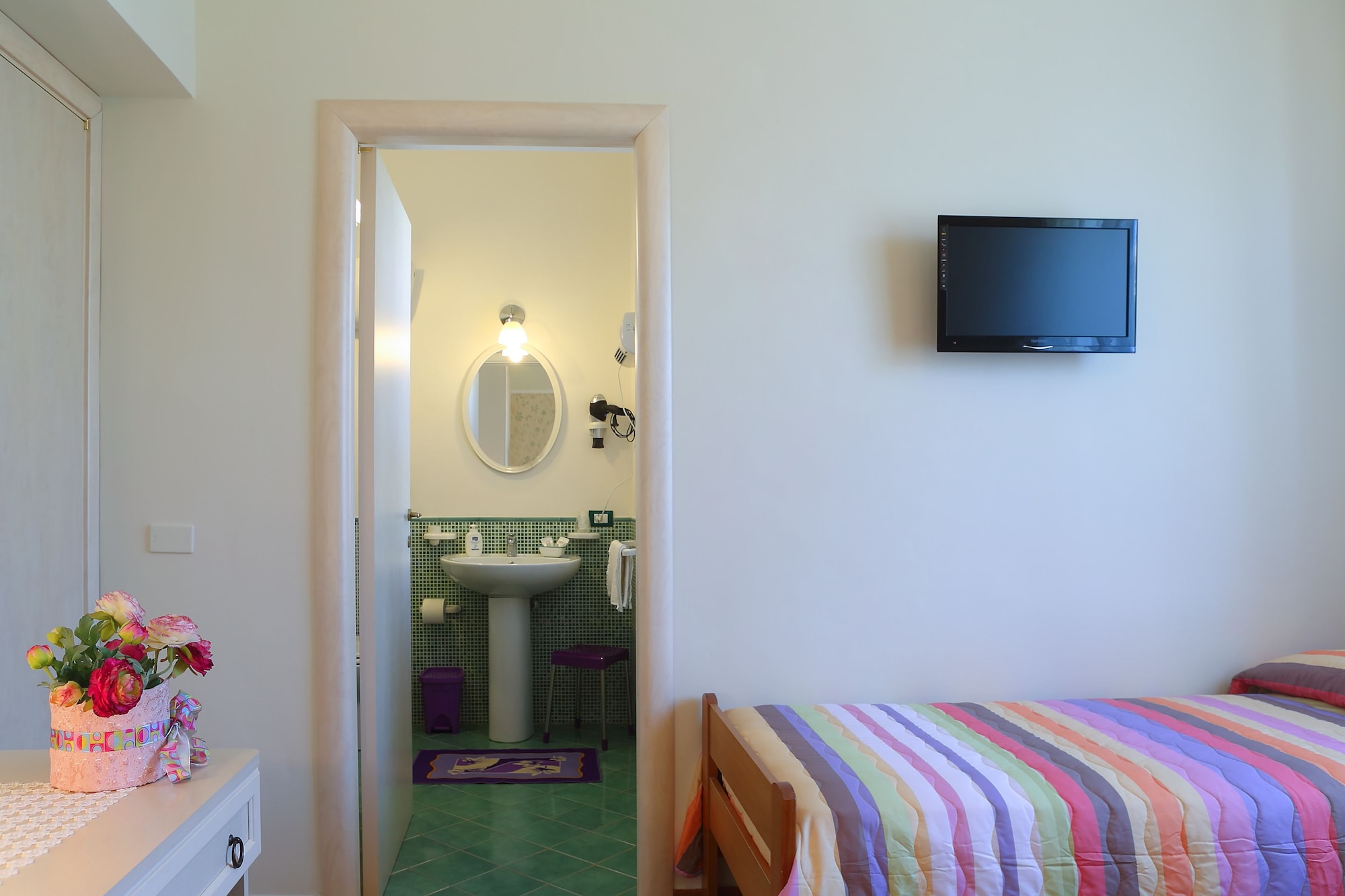 ROOM, TRIPLE, GARDEN VIEW
