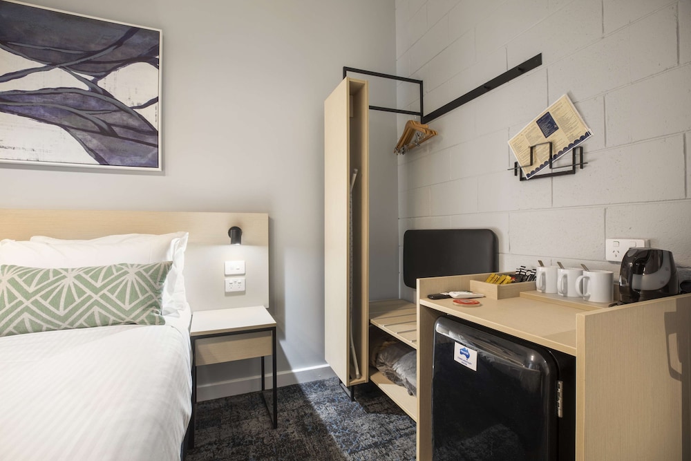REX HOTEL 27/67