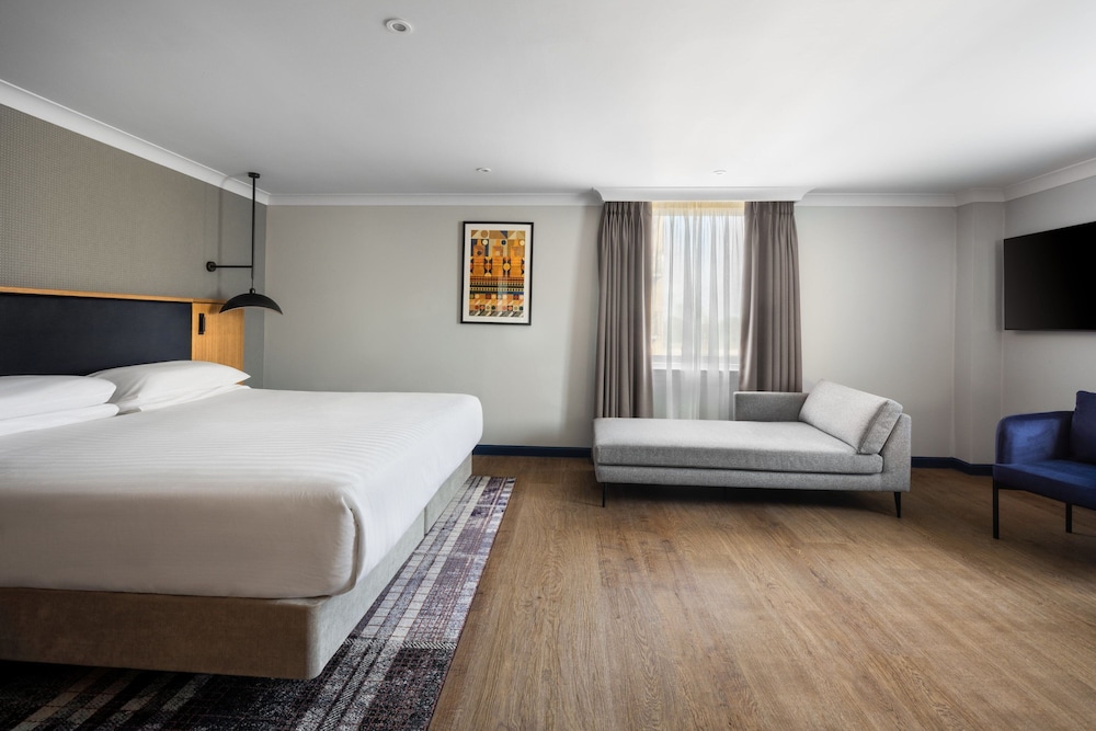 1 BEDROOM, JUNIOR SUITE
