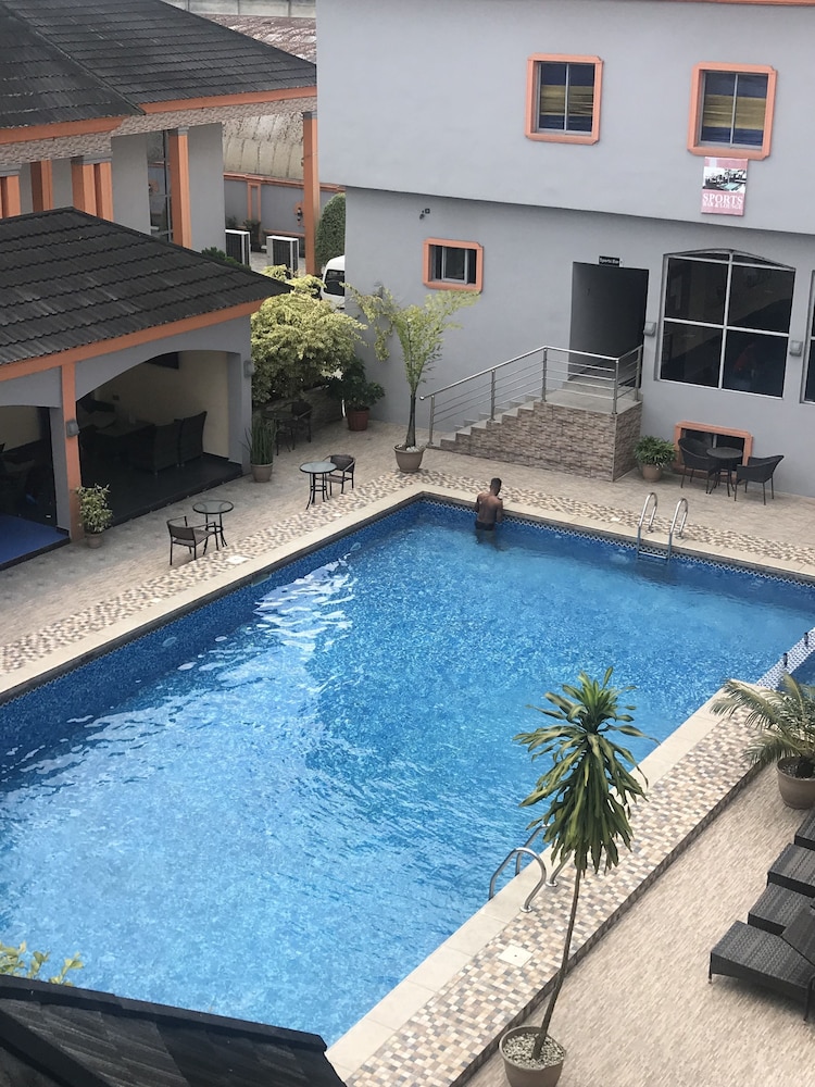Warri Wetland Hotel 32/39