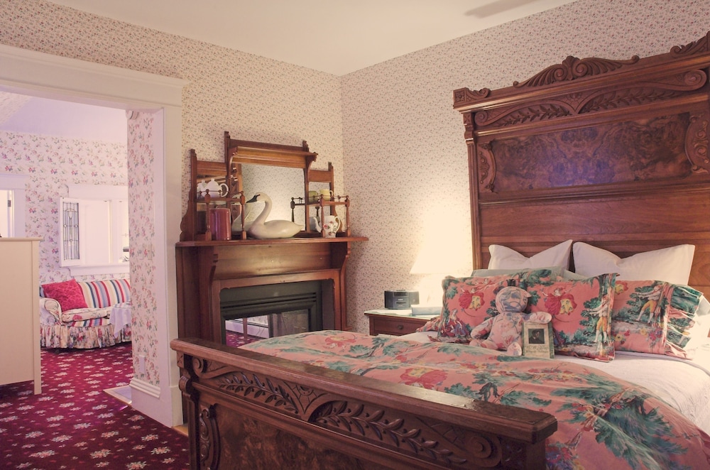 White Lace Inn 31/50