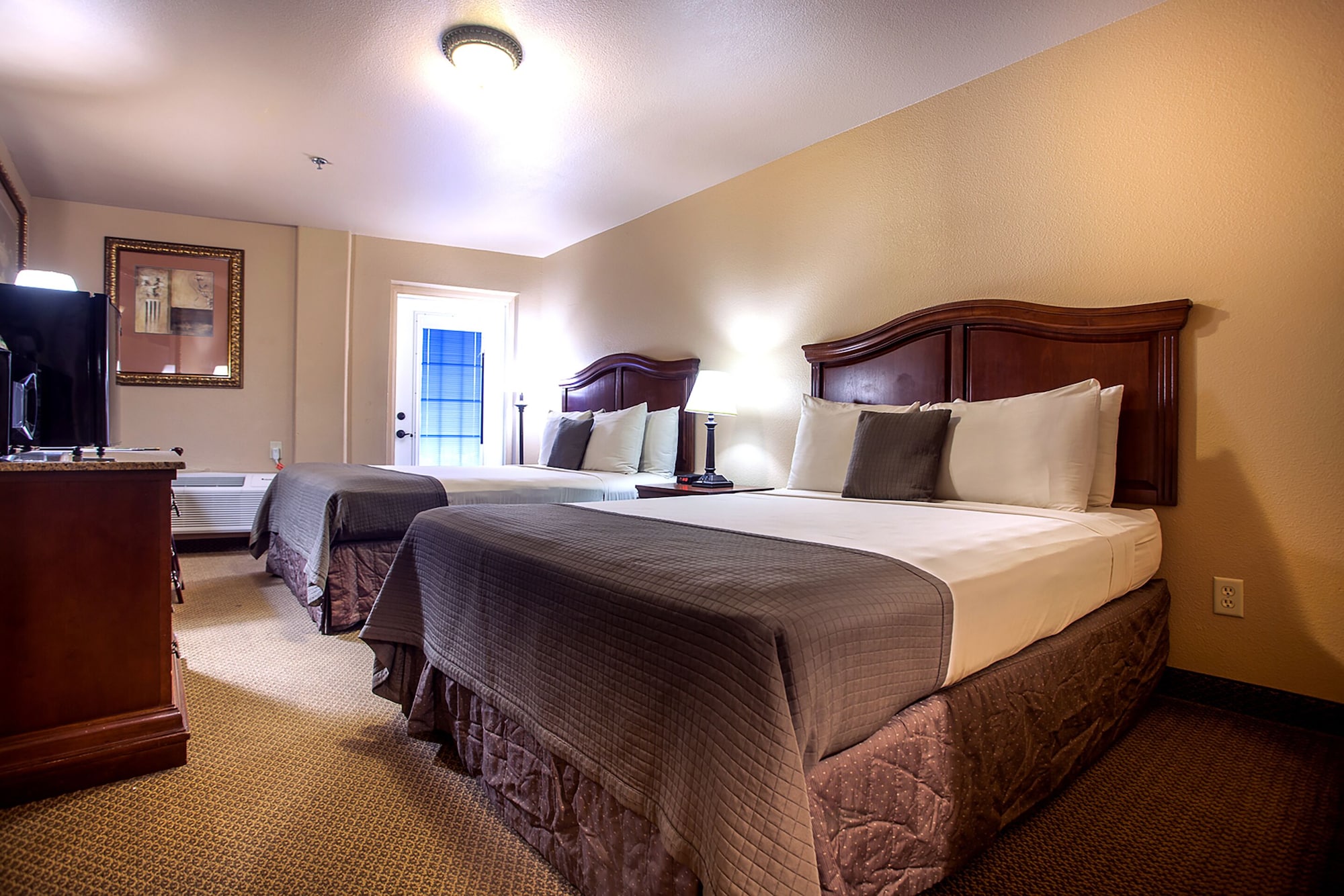 Room, 2 Queen Beds, Balcony