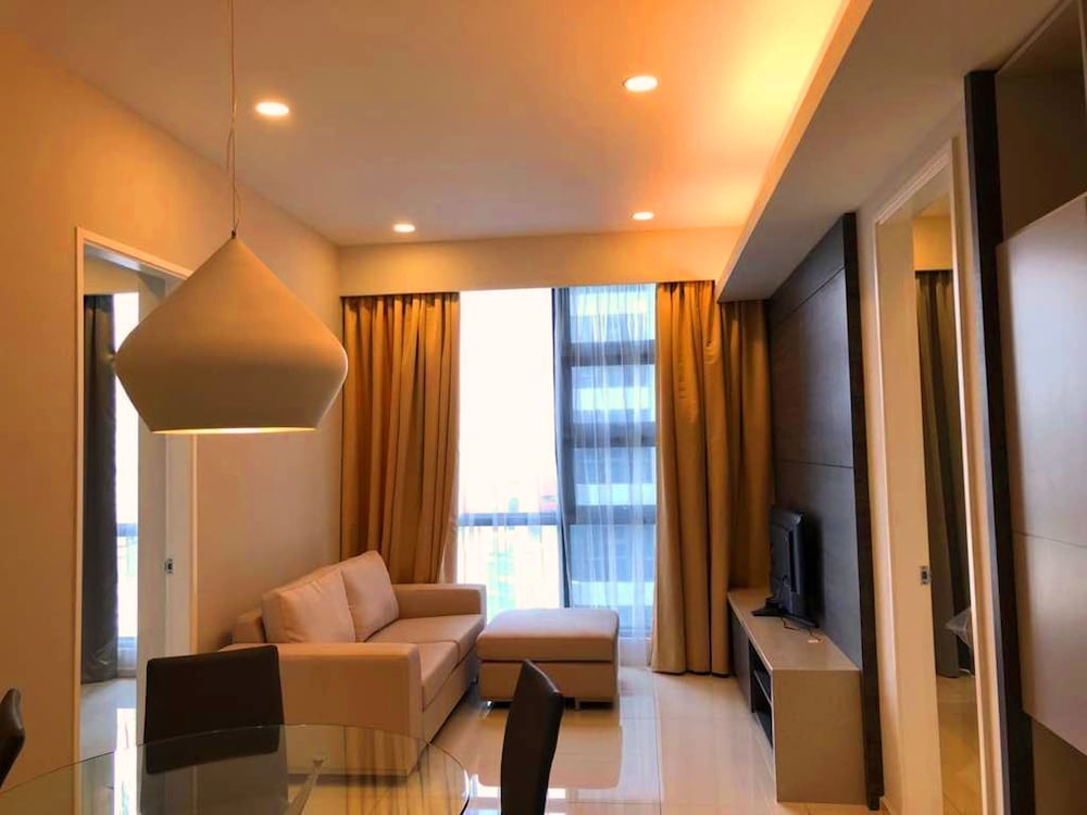 Platinum Suites AT Swiss Garden 28/45