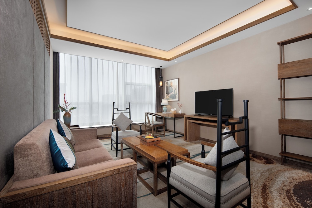 Grand Mercure Kunming South 43/47