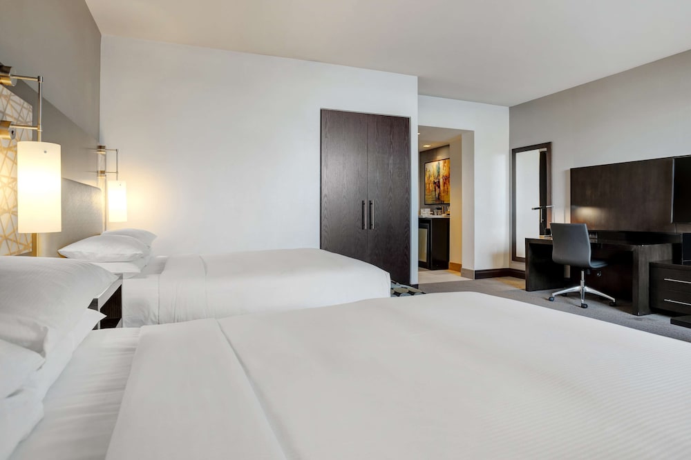 HILTON DALLAS/PLANO GRANITE PARK 31/88