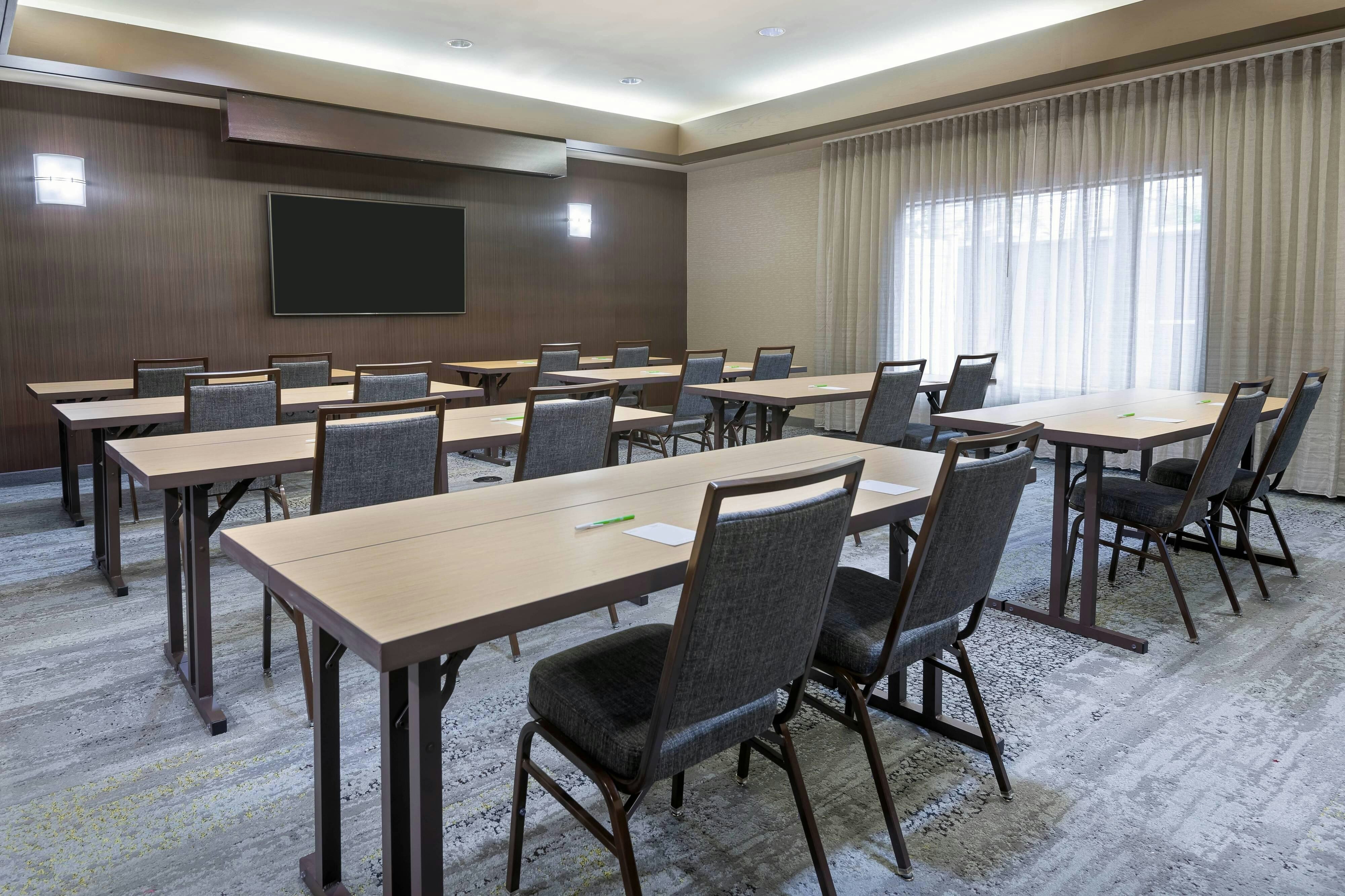 Courtyard by Marriott Tampa Downtown 13/19