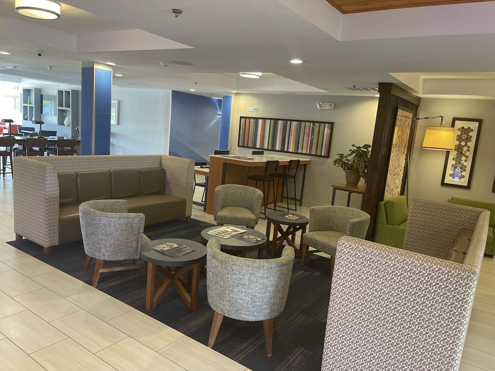 Holiday Inn Express Hotel And Suites Shelbyville Indianapolis 45/71