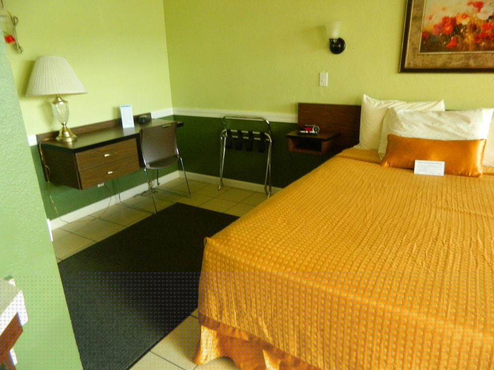 Country Motor Inn 15/64