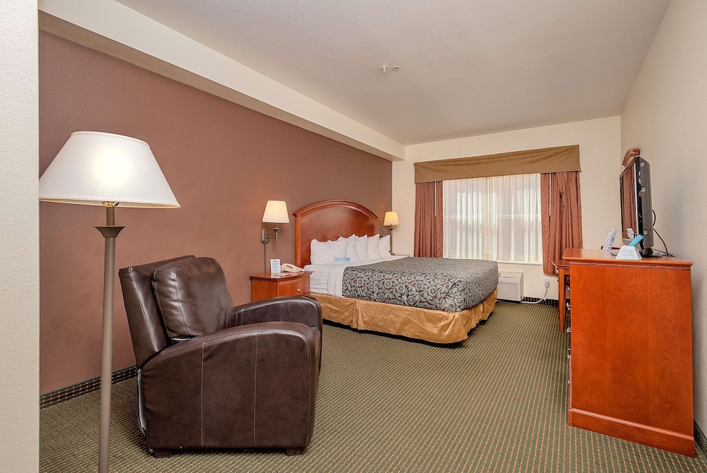 Days Inn By Wyndham Manitou Springs 15/42