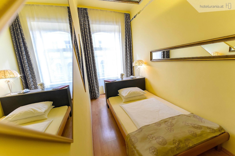 Hotel Urania 29/78