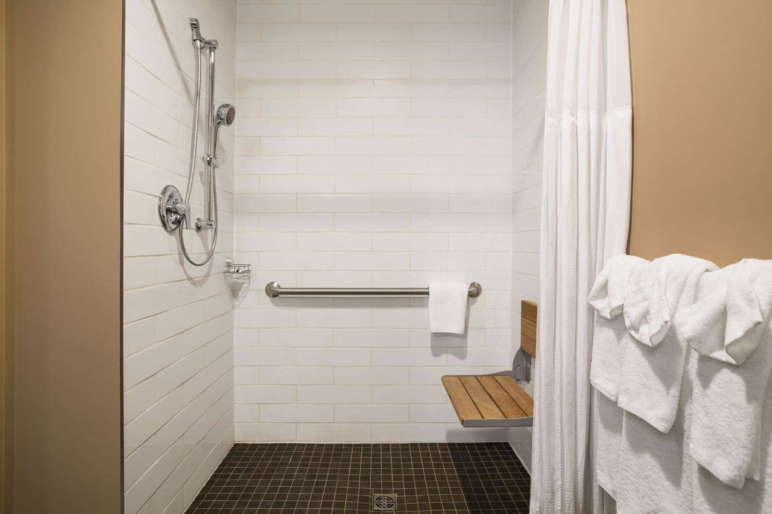 Microtel Inn Suites By Wyndham Blackfalds Red Deer North 23/23