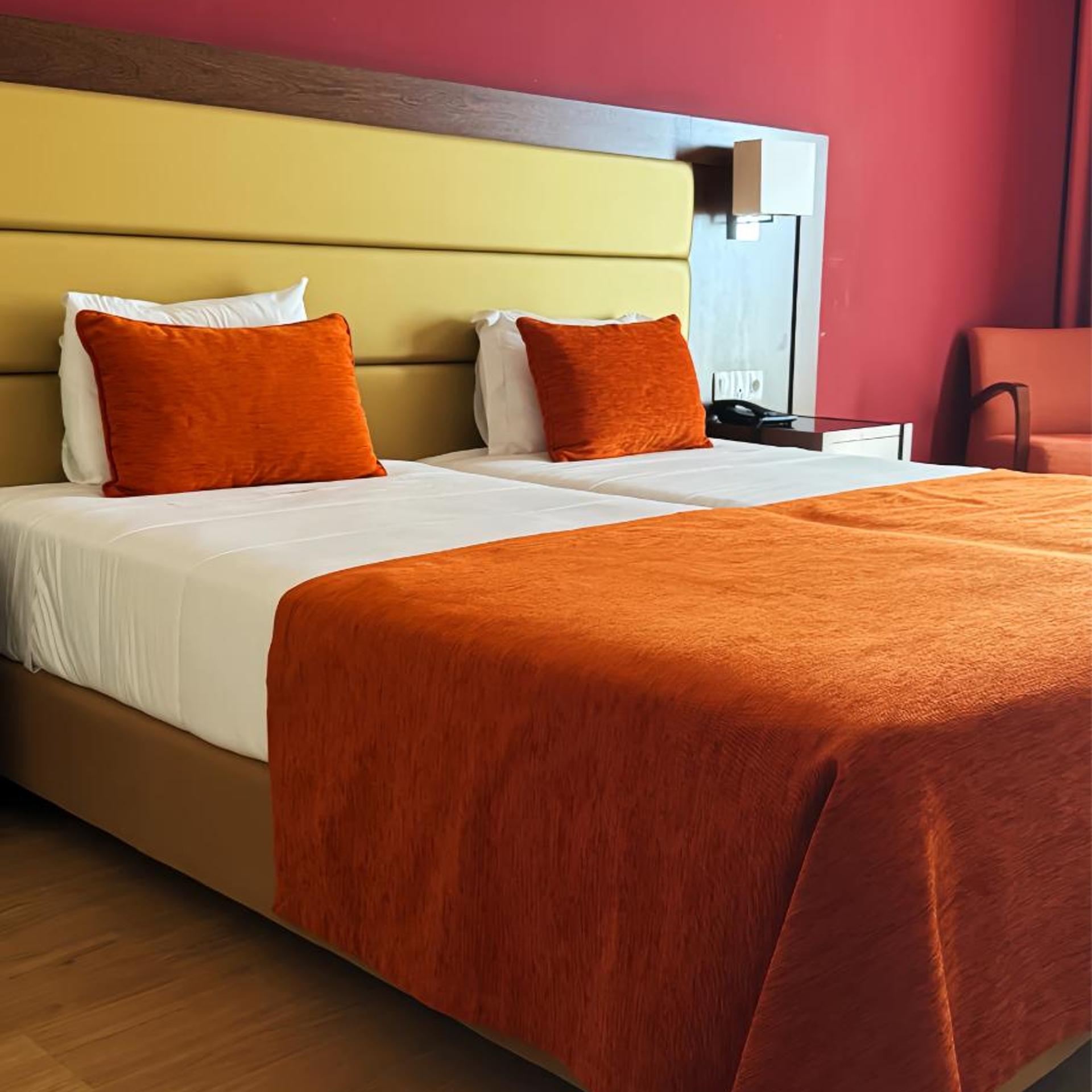 Room, Single, Pool Access