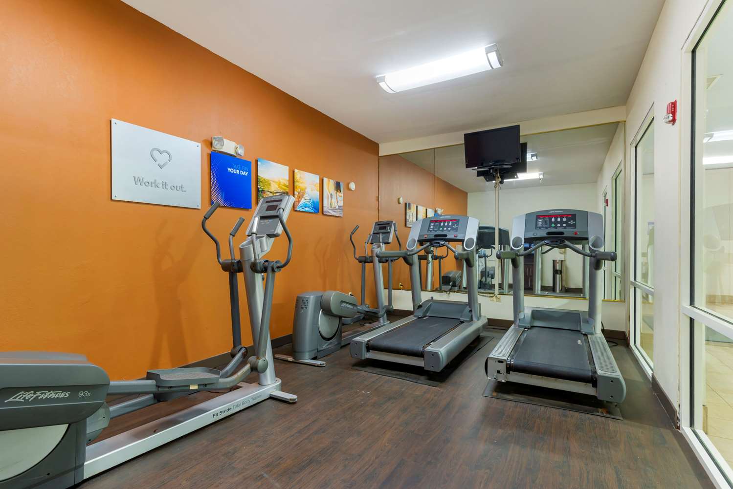 Comfort Suites Milledgeville 23/37
